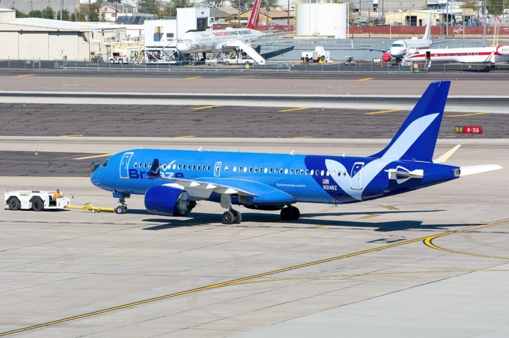 Breeze Airlines Phoenix - Sky Harbor International Arizona, USA